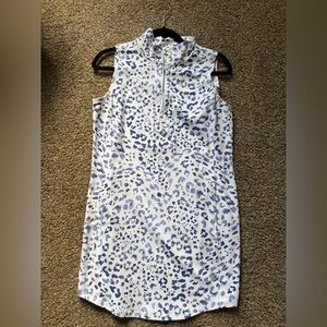 Tommy Bahama Blue and White Patterned athletic dress. Has pockets, zip neck